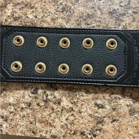 Kids Size WWE World Heavyweight Championship Belt (Shawn Michaels Nameplate) - Picture 3 of 6